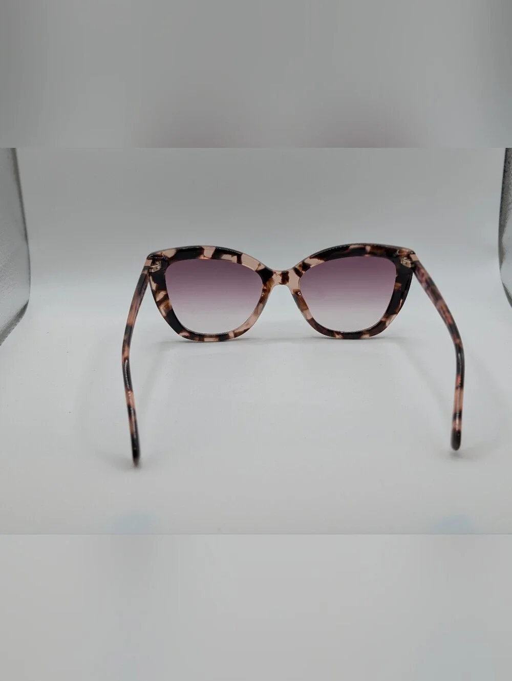 Longchamp LO695S Pink Tortoise Cat Eye Sunglasses NWT Case & Cloth Included